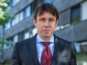 doc. dr. Valentin Areh
